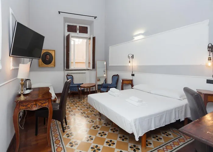 Palazzo Del Duca Piazza Navona Guest House